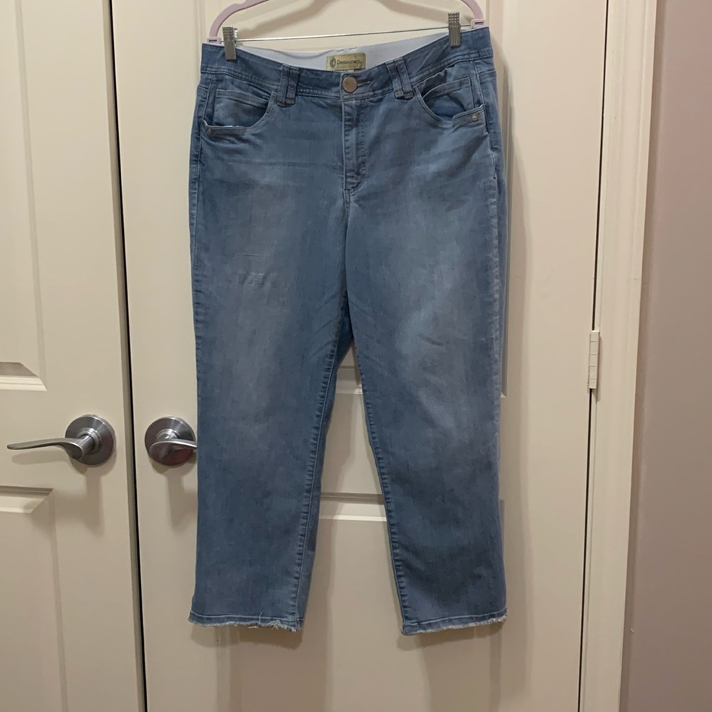Donated-Democracy Blue Ankle Cropped Jeans Relaxed Fit